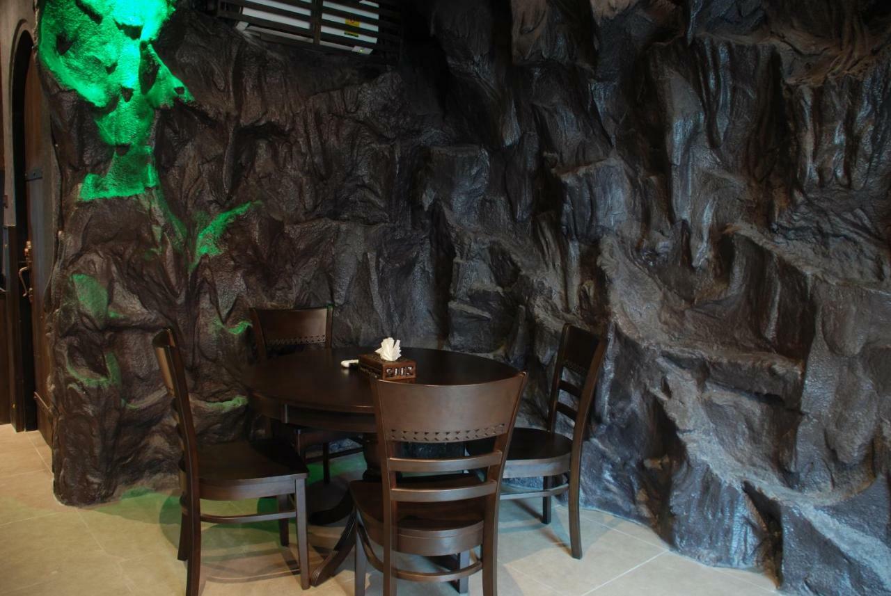 Castle Suites Pattaya Exterior foto